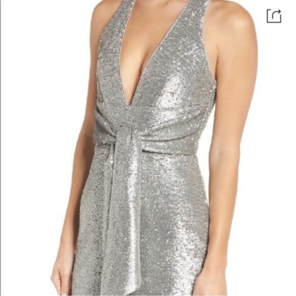 Harlyn Dresses & Skirts - Harlyn silver sequin plunge neck matte waist tie dress S